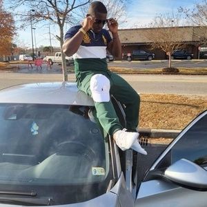 Meet your Posher, Oshane